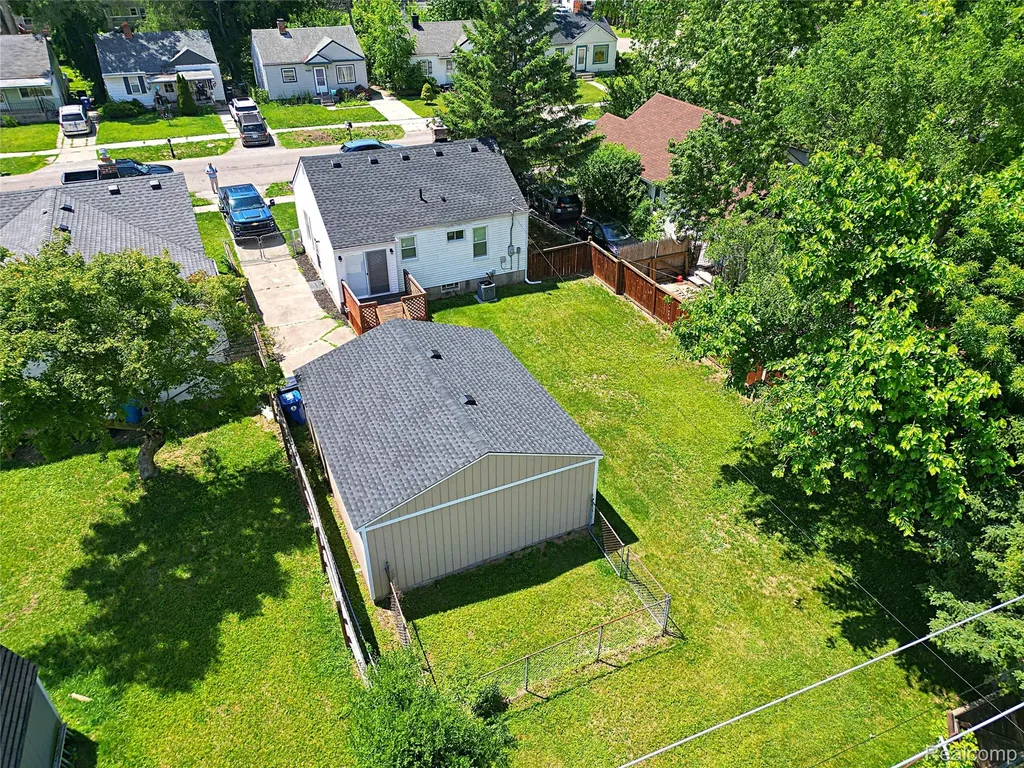 19192 Negaunee Redford Charter Township MI 48240