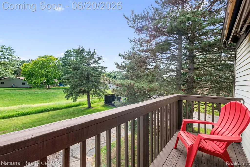 7777 Pontiac Lake Road Waterford Charter Township MI 48327