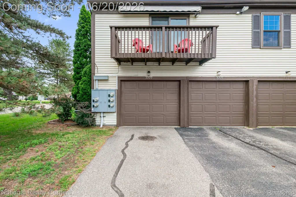 7777 Pontiac Lake Road Waterford Charter Township MI 48327