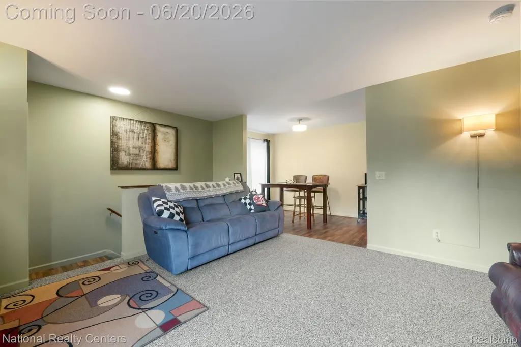 7777 Pontiac Lake Road Waterford Charter Township MI 48327