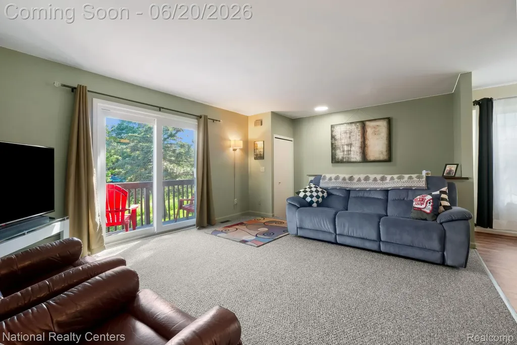 7777 Pontiac Lake Road Waterford Charter Township MI 48327