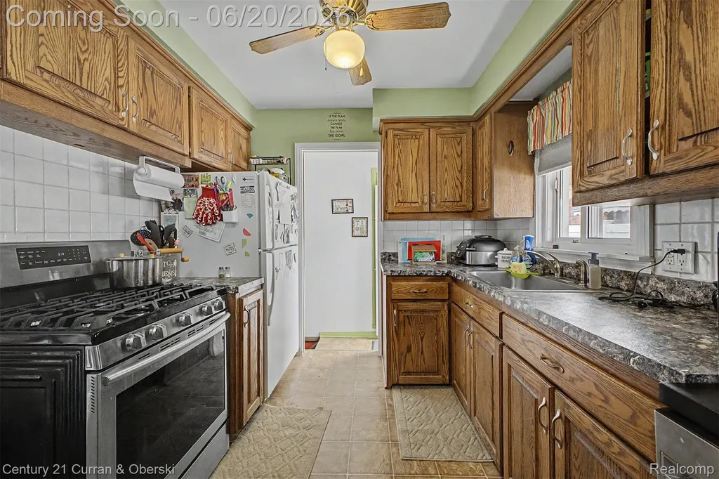 13085 Orchard Road Southgate City MI 48195