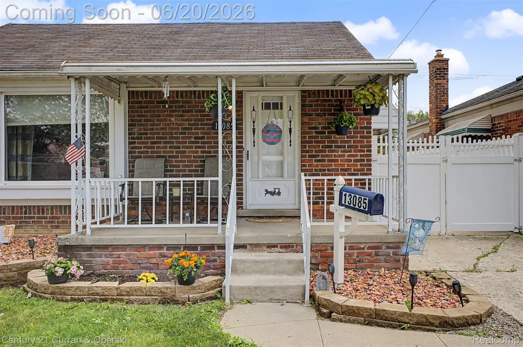 13085 Orchard Road Southgate City MI 48195