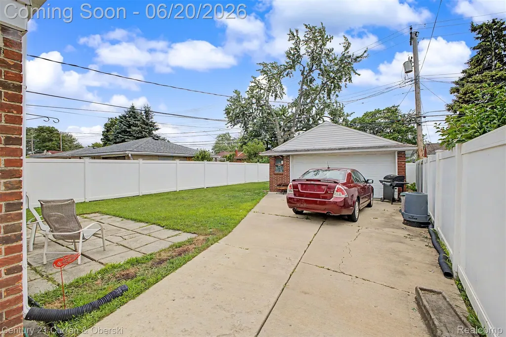 13085 Orchard Road Southgate City MI 48195