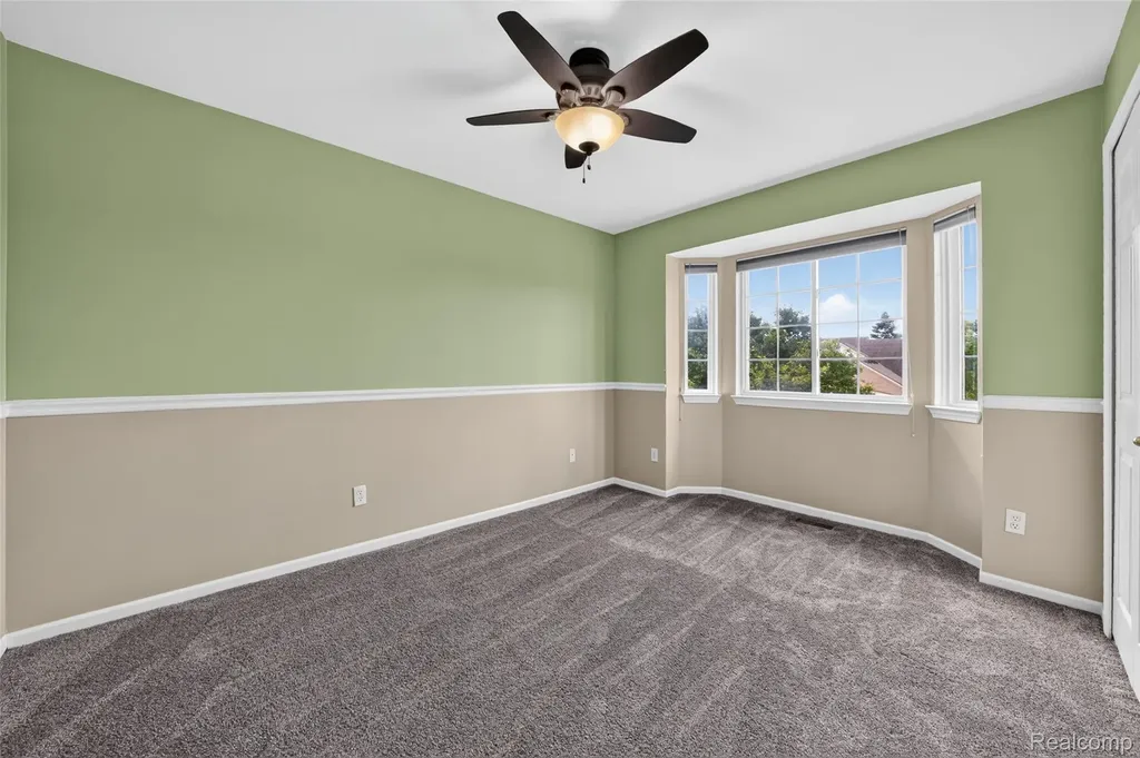2711 Greenlawn Avenue Commerce Charter Township MI 48382