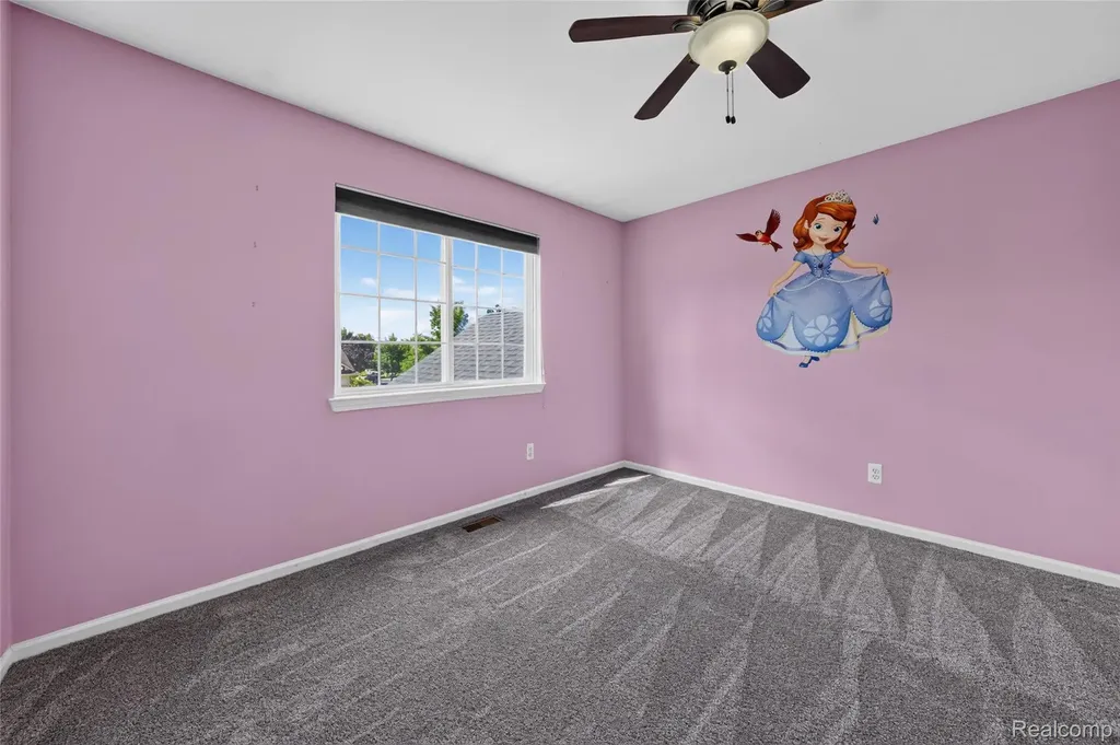 2711 Greenlawn Avenue Commerce Charter Township MI 48382