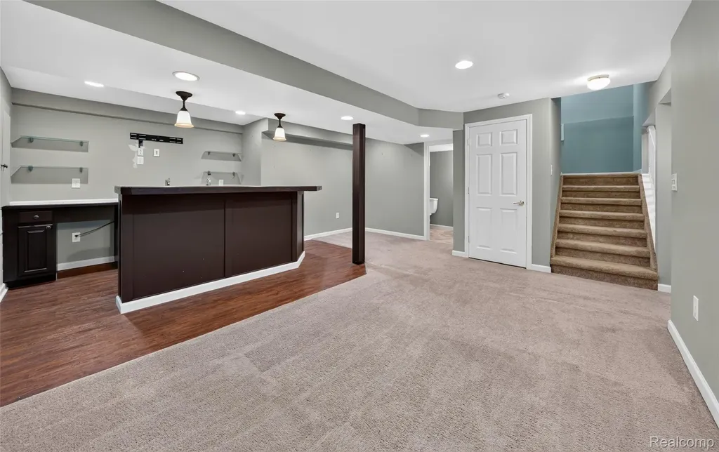 2711 Greenlawn Avenue Commerce Charter Township MI 48382