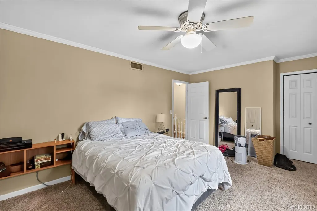 2312 Darwin Lane Saginaw Charter Township MI 48603
