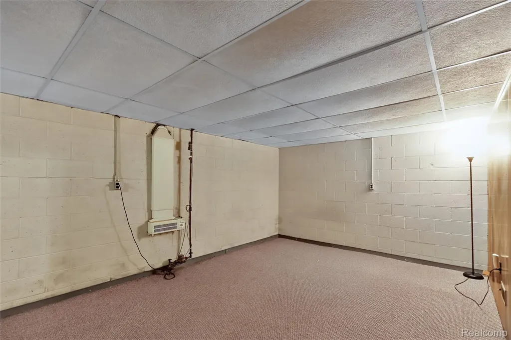 2312 Darwin Lane Saginaw Charter Township MI 48603