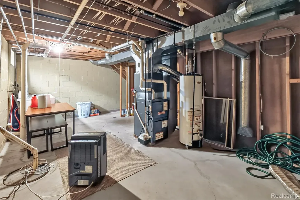 2312 Darwin Lane Saginaw Charter Township MI 48603