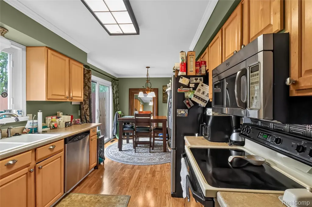 2312 Darwin Lane Saginaw Charter Township MI 48603