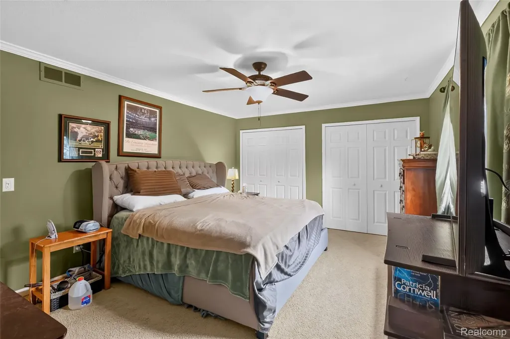 2312 Darwin Lane Saginaw Charter Township MI 48603