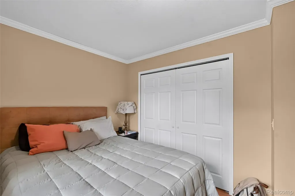 2312 Darwin Lane Saginaw Charter Township MI 48603