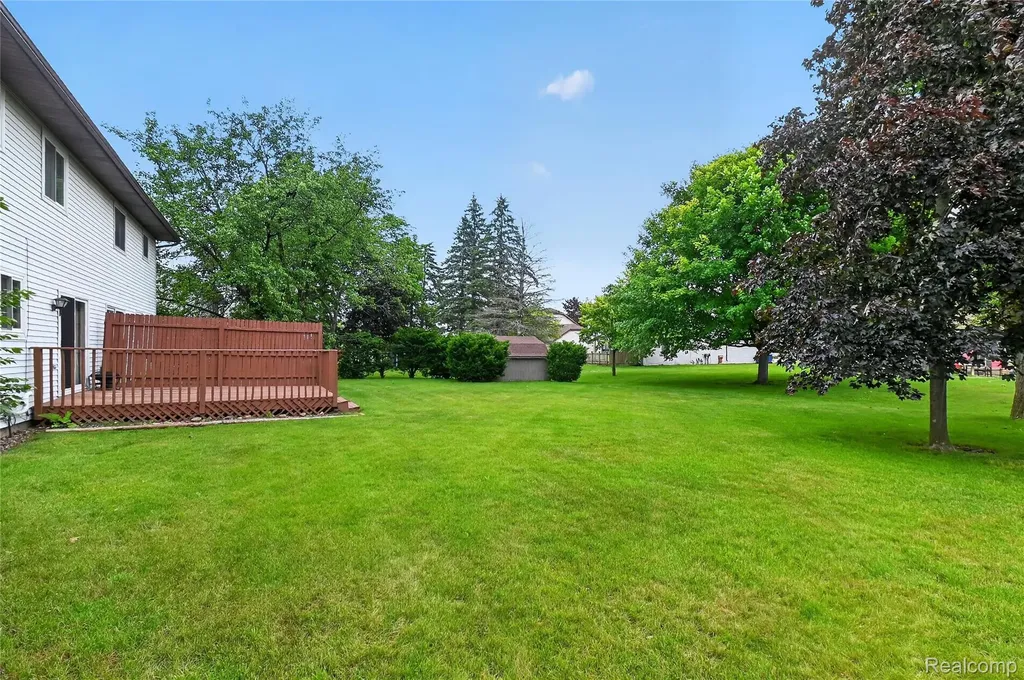 2312 Darwin Lane Saginaw Charter Township MI 48603