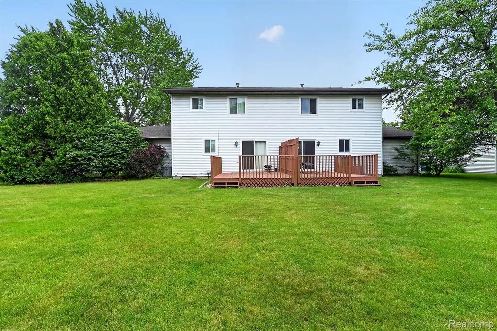 2312 Darwin Lane Saginaw Charter Township MI 48603