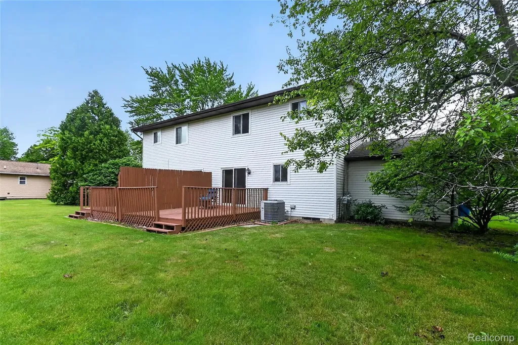 2312 Darwin Lane Saginaw Charter Township MI 48603