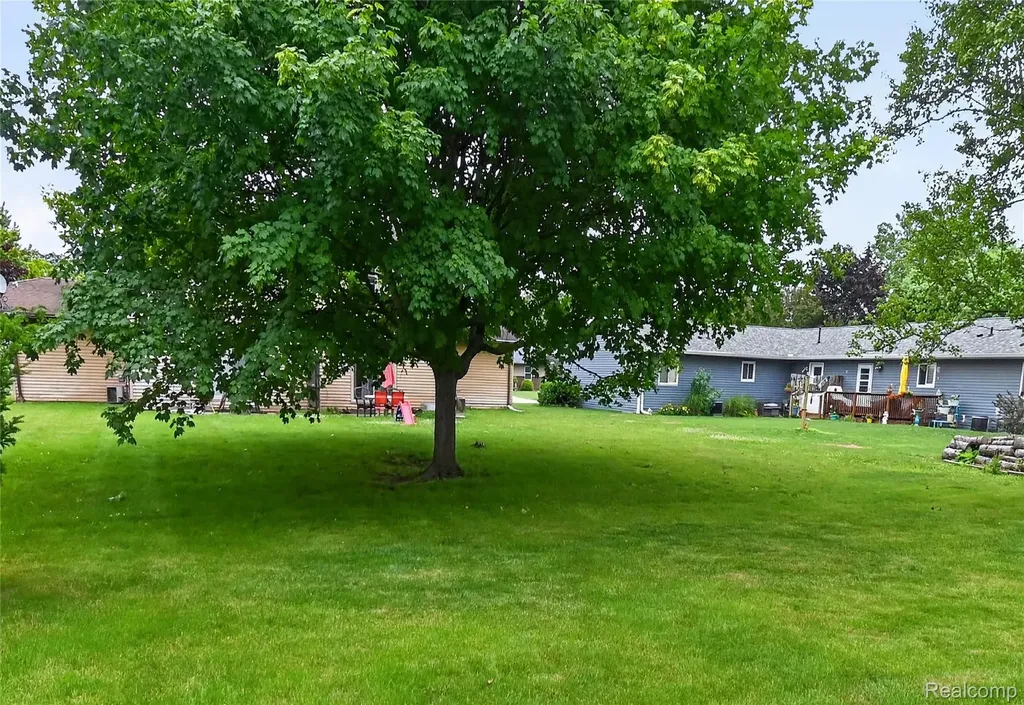 2312 Darwin Lane Saginaw Charter Township MI 48603