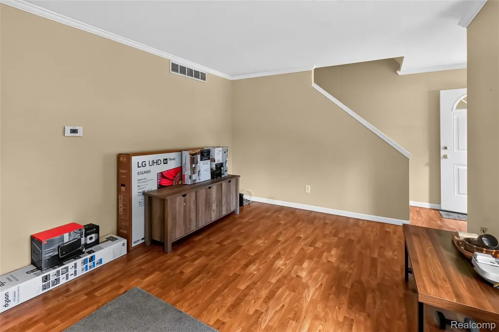 2312 Darwin Lane Saginaw Charter Township MI 48603