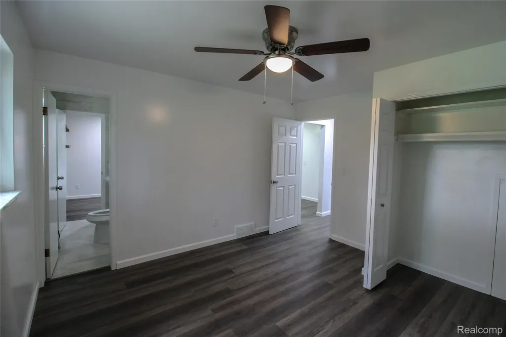 40159 William Drive Sterling Heights City MI 48313