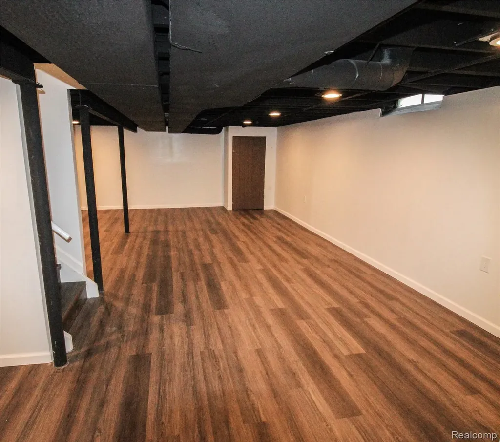 40159 William Drive Sterling Heights City MI 48313