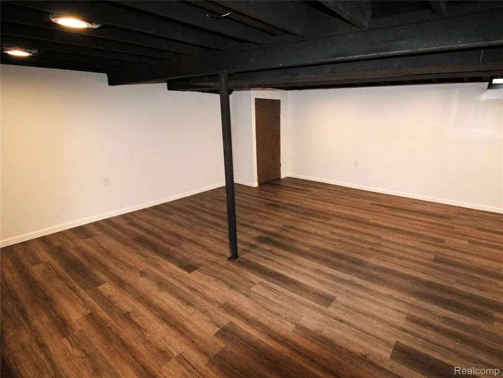 40159 William Drive Sterling Heights City MI 48313