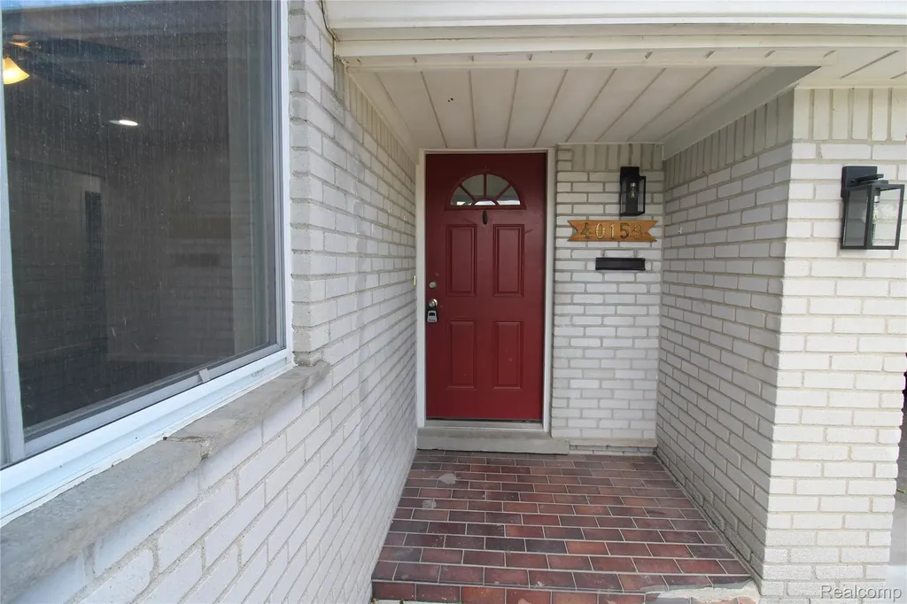 40159 William Drive Sterling Heights City MI 48313