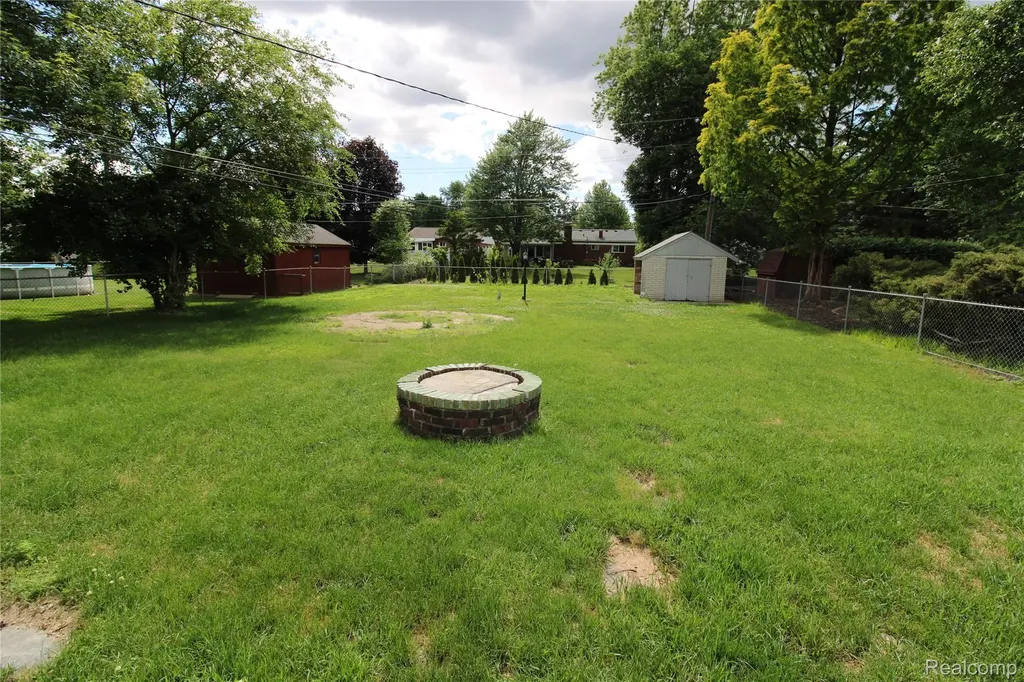 40159 William Drive Sterling Heights City MI 48313
