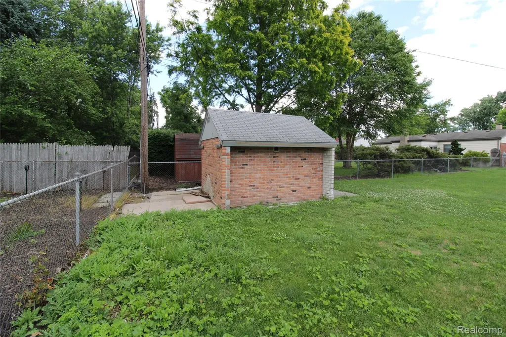 40159 William Drive Sterling Heights City MI 48313