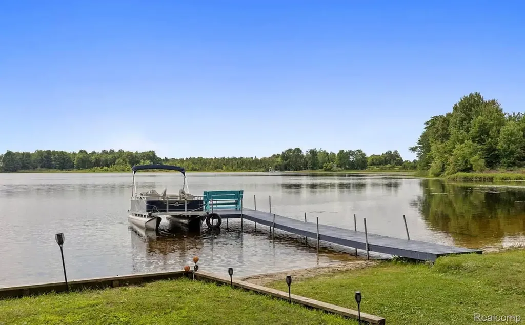 4991 Lakeview Drive Montcalm Township MI 49322