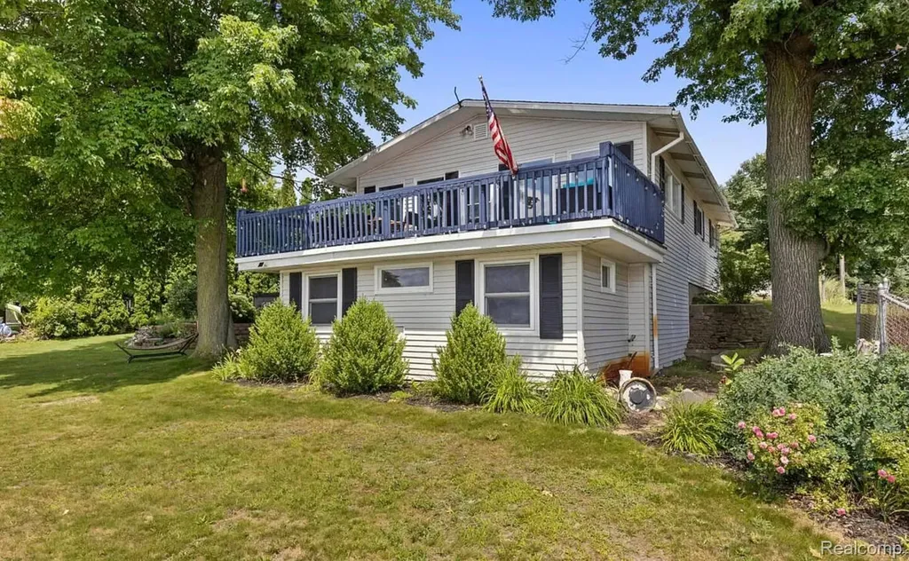 4991 Lakeview Drive Montcalm Township MI 49322