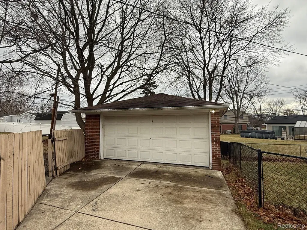 2501 King Road Trenton City MI 48183