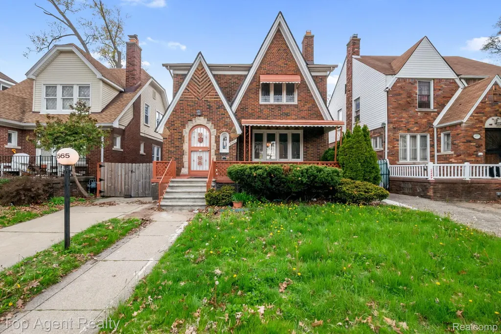 16565 Roselawn Street Detroit City MI 48221