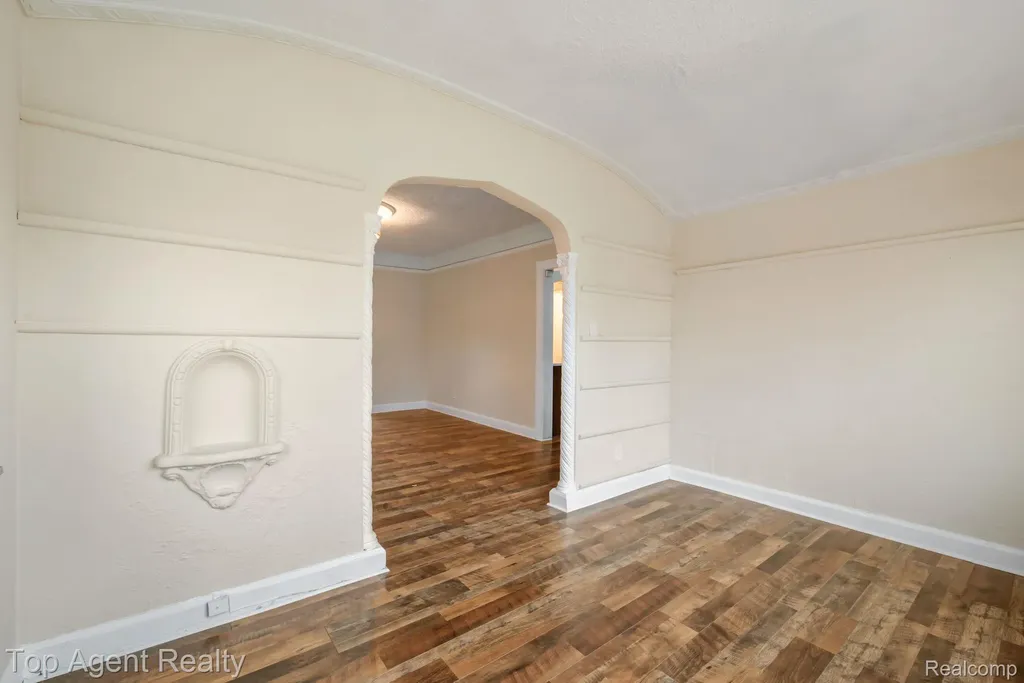 16565 Roselawn Street Detroit City MI 48221