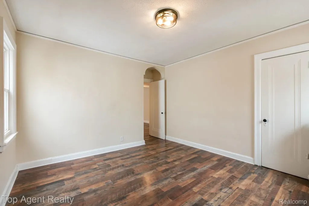 16565 Roselawn Street Detroit City MI 48221