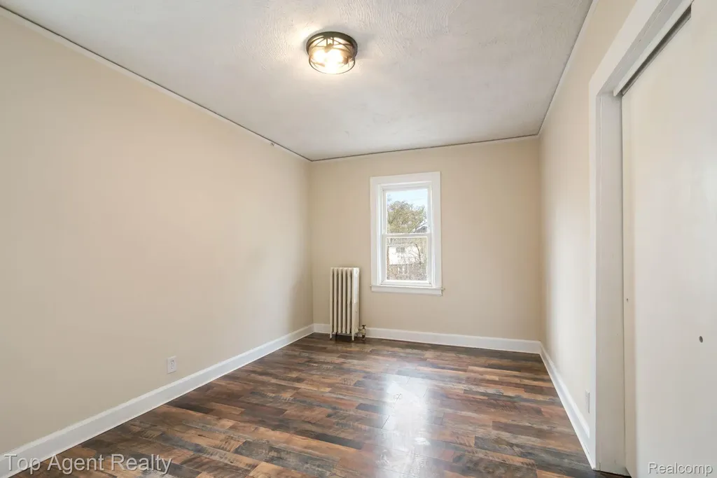 16565 Roselawn Street Detroit City MI 48221