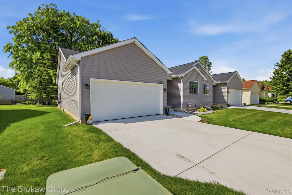 9510 Orchard Lake Drive Richfield Township MI 48423