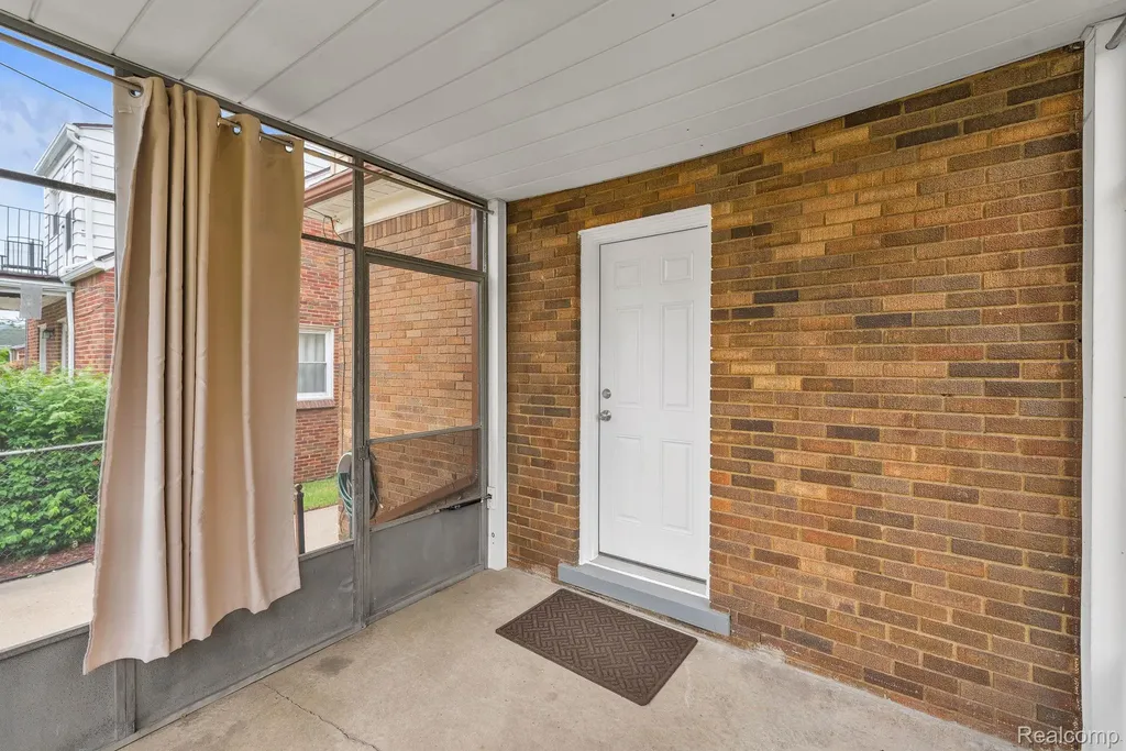 7258 Theisen Street Dearborn City MI 48126