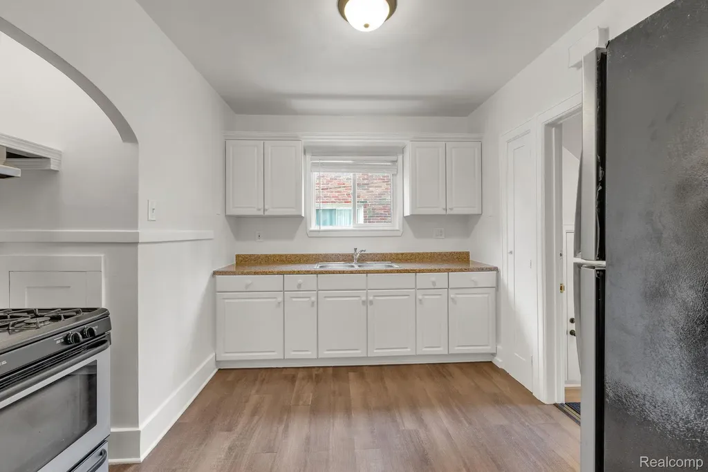 7258 Theisen Street Dearborn City MI 48126