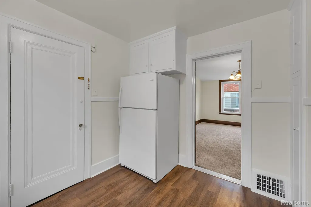 7258 Theisen Street Dearborn City MI 48126