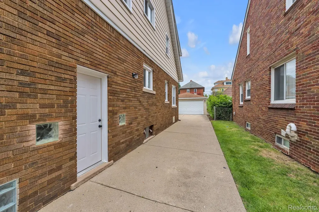 7258 Theisen Street Dearborn City MI 48126
