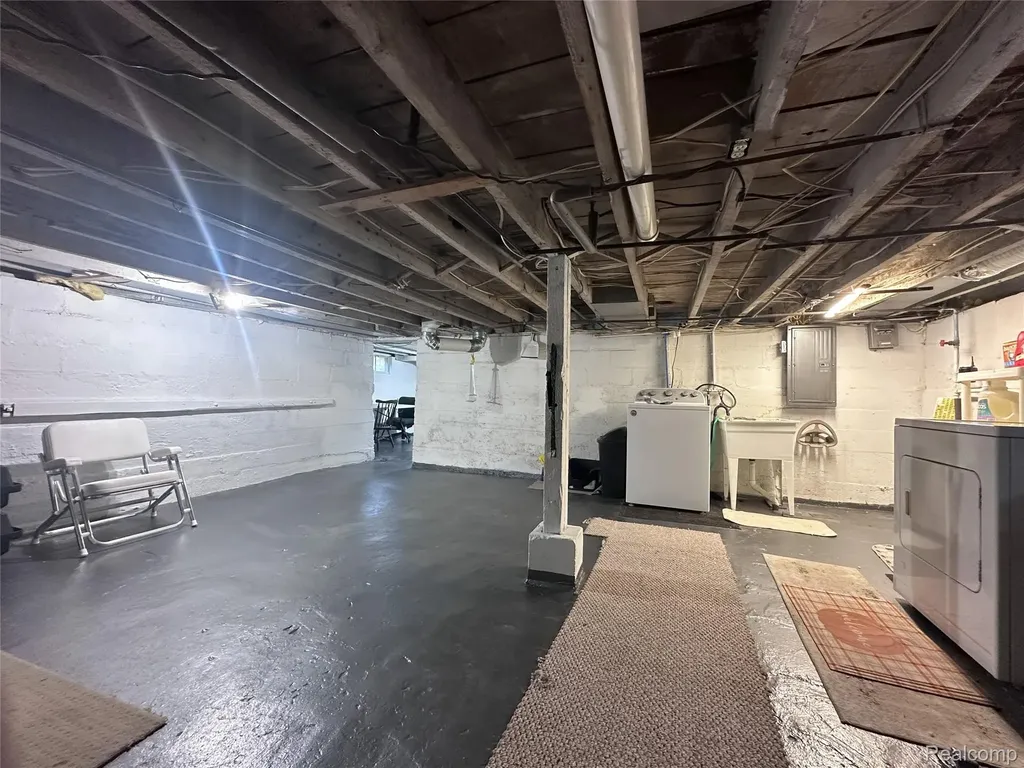 806 S 10th Street St. Clair City MI 48079
