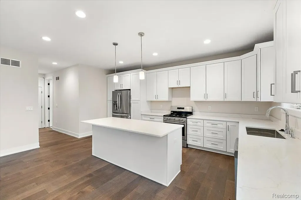 2921 Walsh Drive Rochester Hills City MI 48309