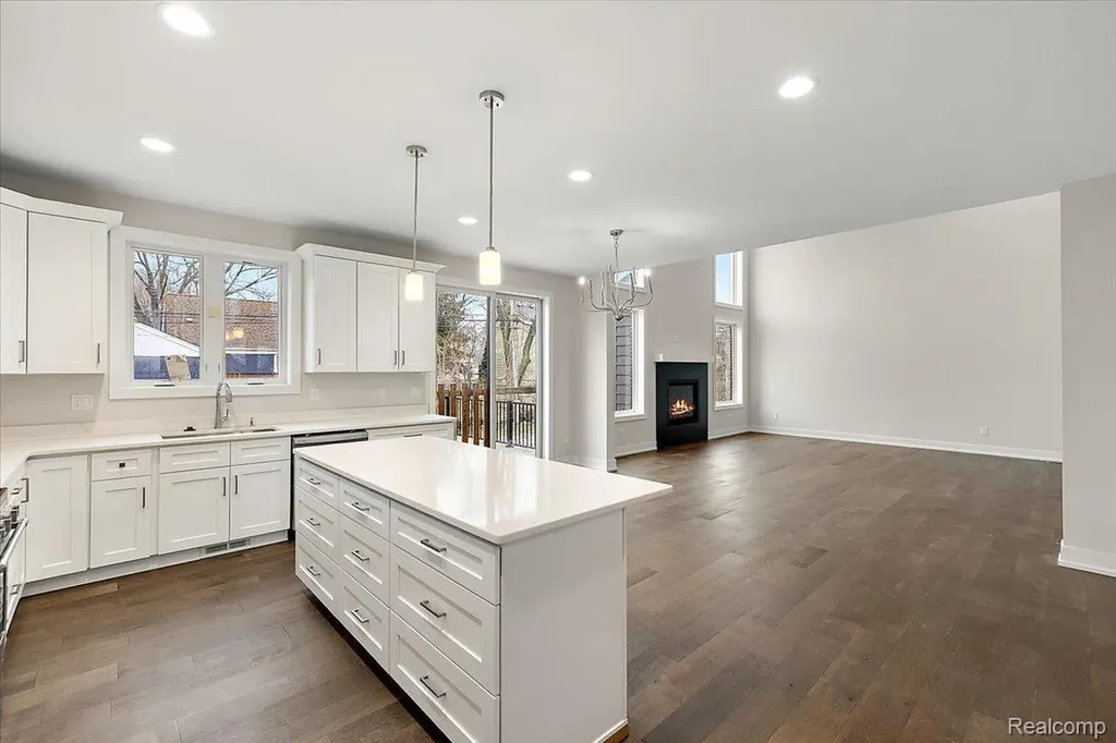 2921 Walsh Drive Rochester Hills City MI 48309