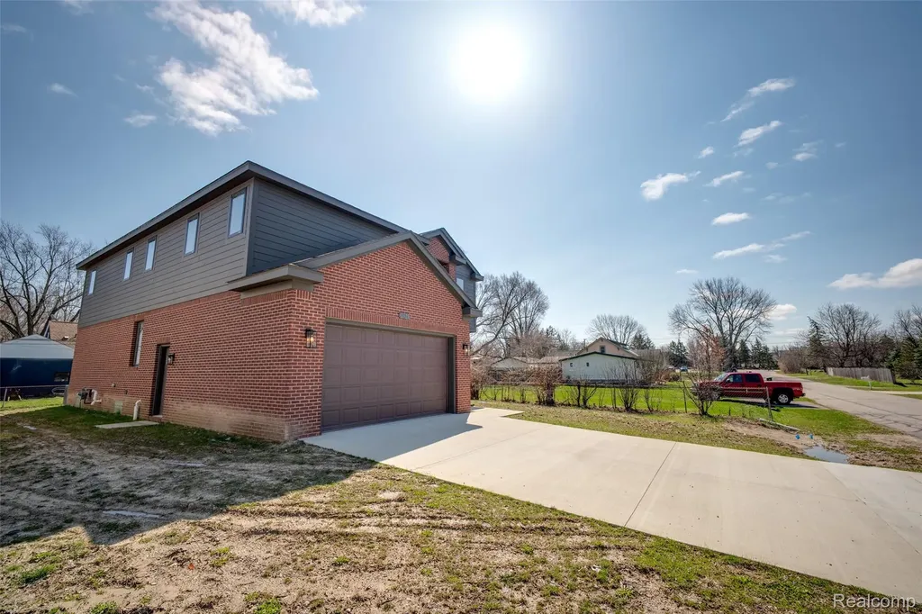 2921 Walsh Drive Rochester Hills City MI 48309