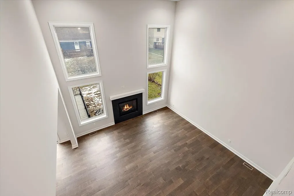 2921 Walsh Drive Rochester Hills City MI 48309