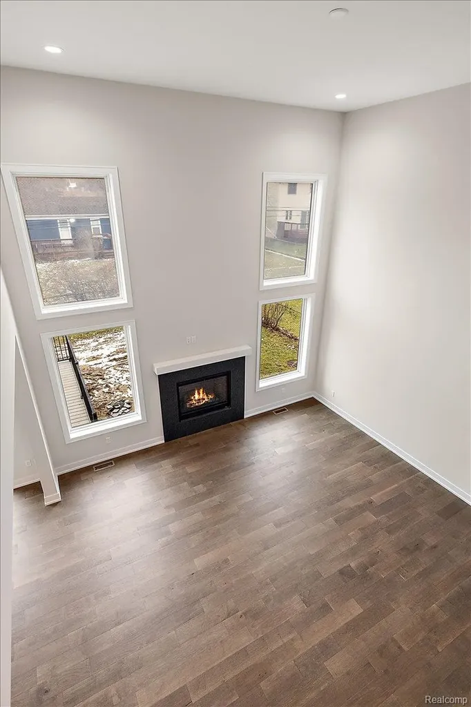 2921 Walsh Drive Rochester Hills City MI 48309