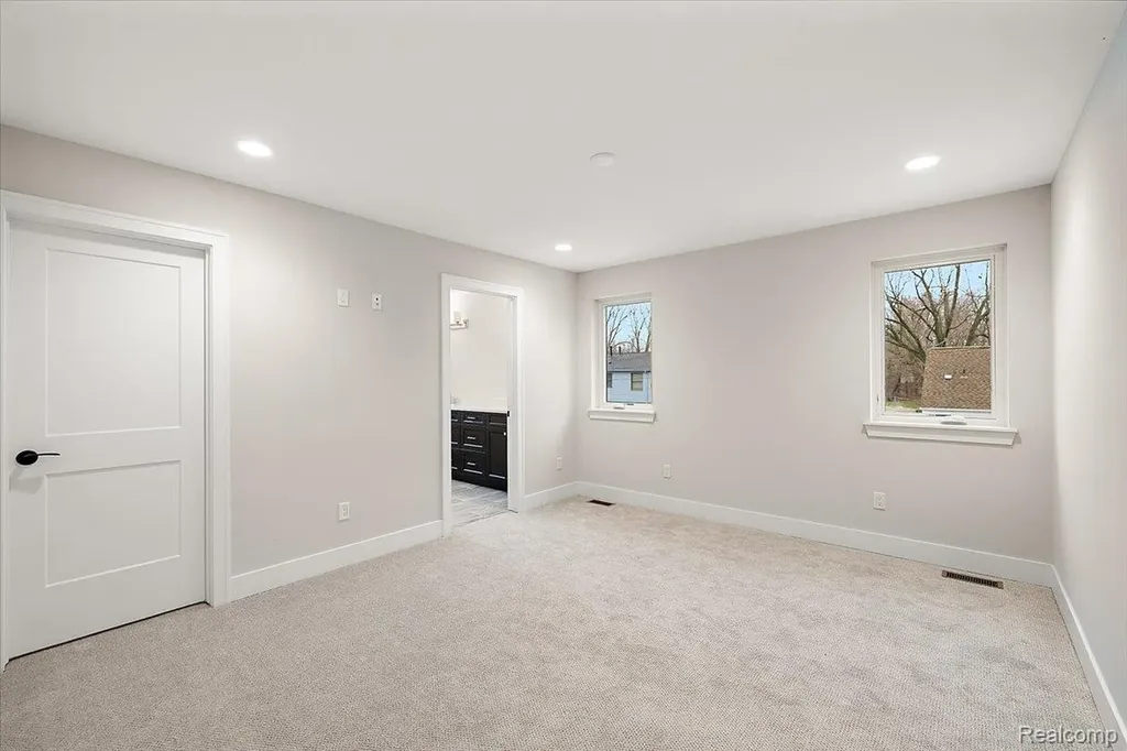 2921 Walsh Drive Rochester Hills City MI 48309