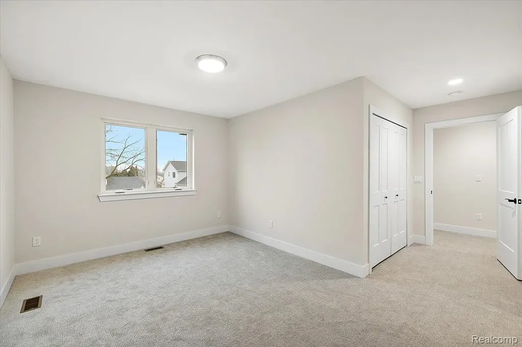 2921 Walsh Drive Rochester Hills City MI 48309