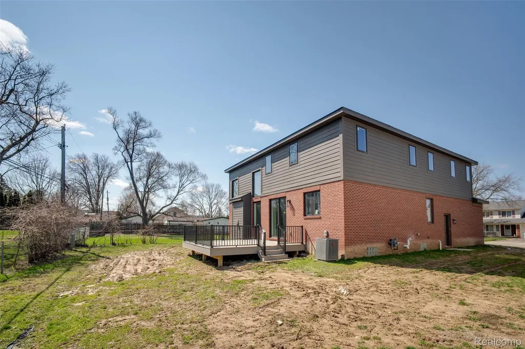 2921 Walsh Drive Rochester Hills City MI 48309