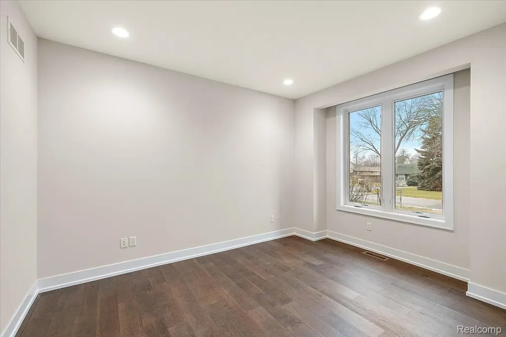 2921 Walsh Drive Rochester Hills City MI 48309